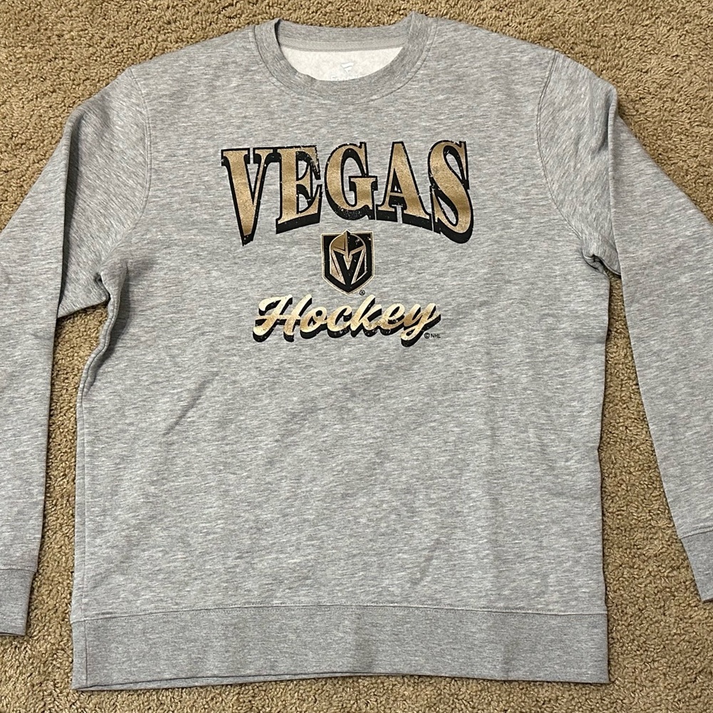 Vegas Knights Hockey Crew Sweat Shirt Men’s Large NHL Grey